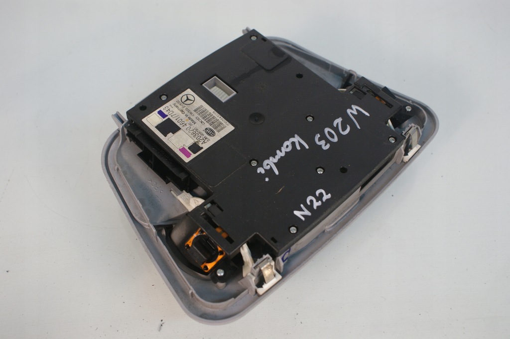 фото №10, Лампа кабины потолочный mercedes w203 a2038204601