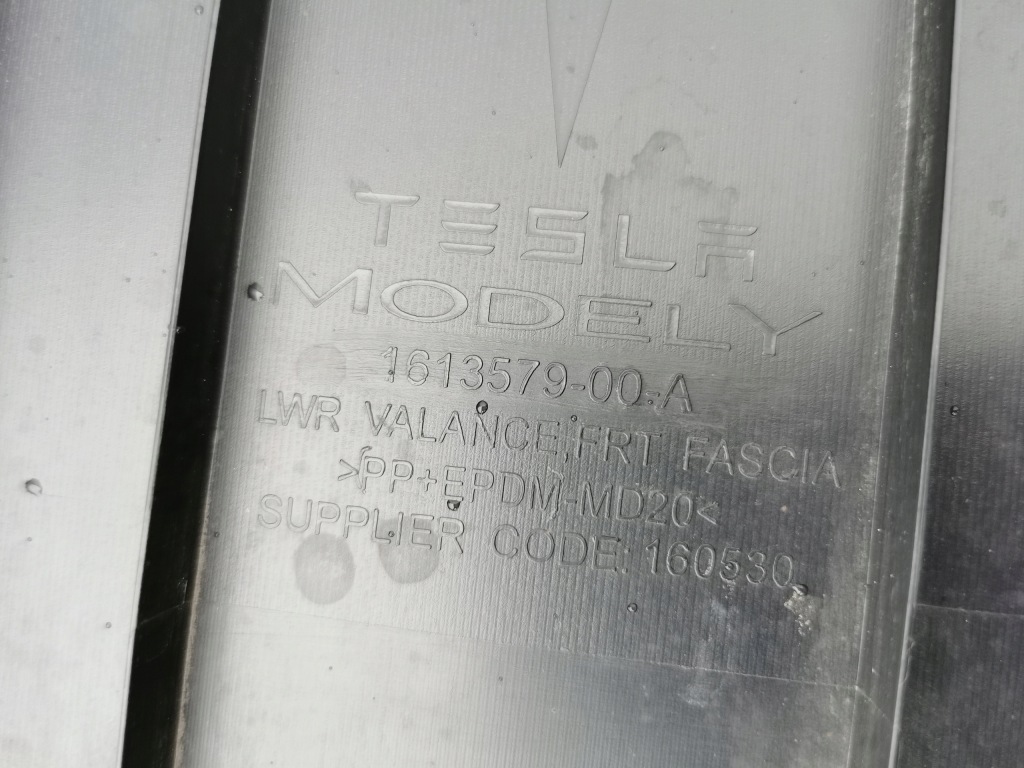 Купити Tesla model y плита захист pod бампер передній перед 1613579-00-a