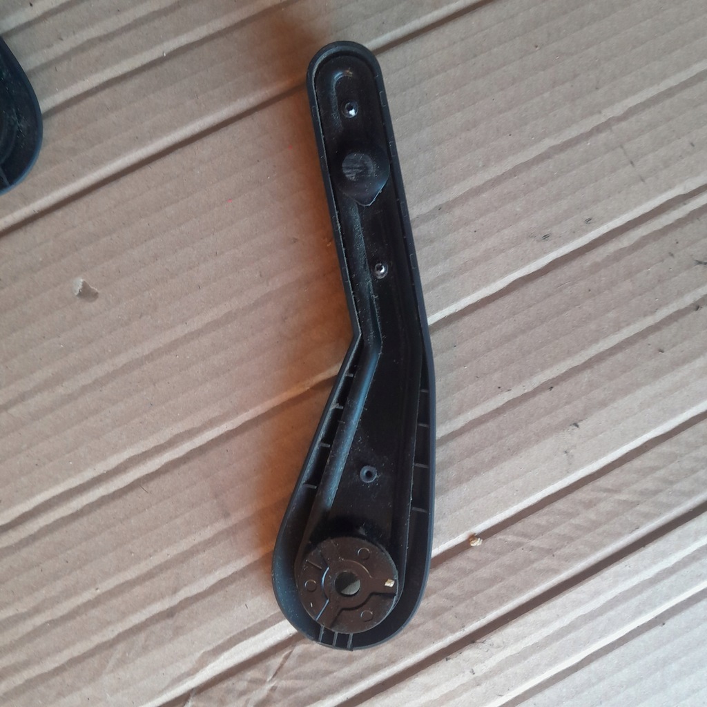 фото №4, Кронштейн ручка регулювання сидіння перед vectra c signum