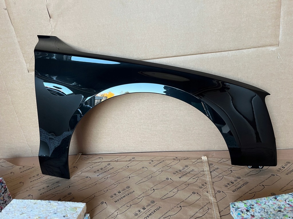 фото №1, Audi a8 d4 lift крила правий перед ly9t orginał 2017 r