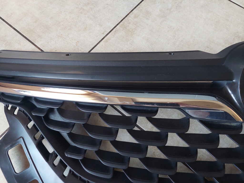 фото №3, Решітка радіатора --- решітка радіатора --- opel zafira c - lift - 2016