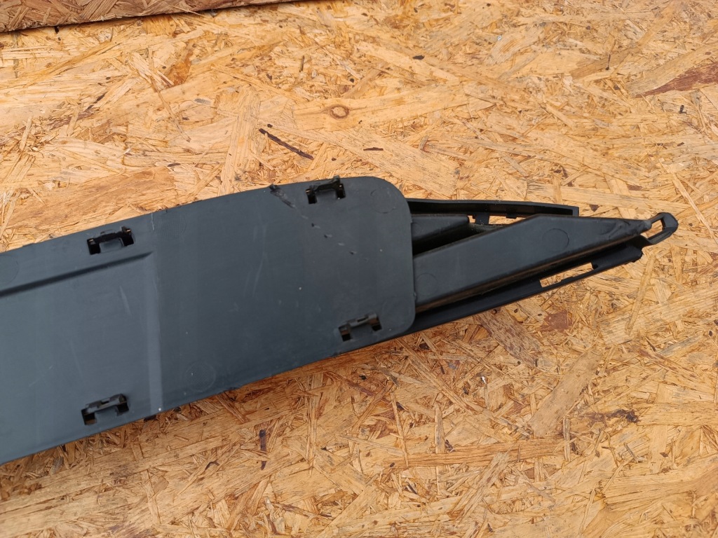 39003563 решітка бампера решітка радіатора перед opel corsa e 13432002 в Україні