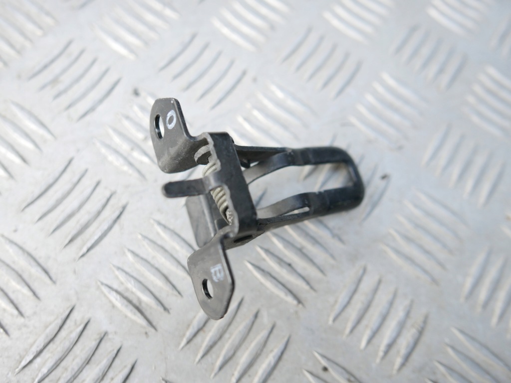 фото №1, Toyota prius iii 3 2009 2015 засувка капот захист