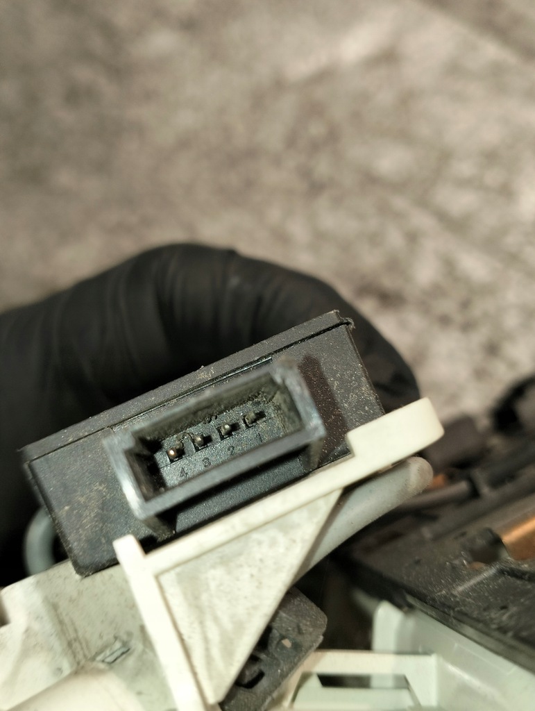 фото №12, Audi a4 b8 2007-2015 лампа стельовий 8t0947135b