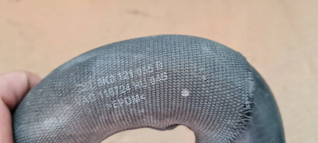 фото №10, S4 b8 s5 шланг wąż wody 3.0 tfsi 8k0121055b