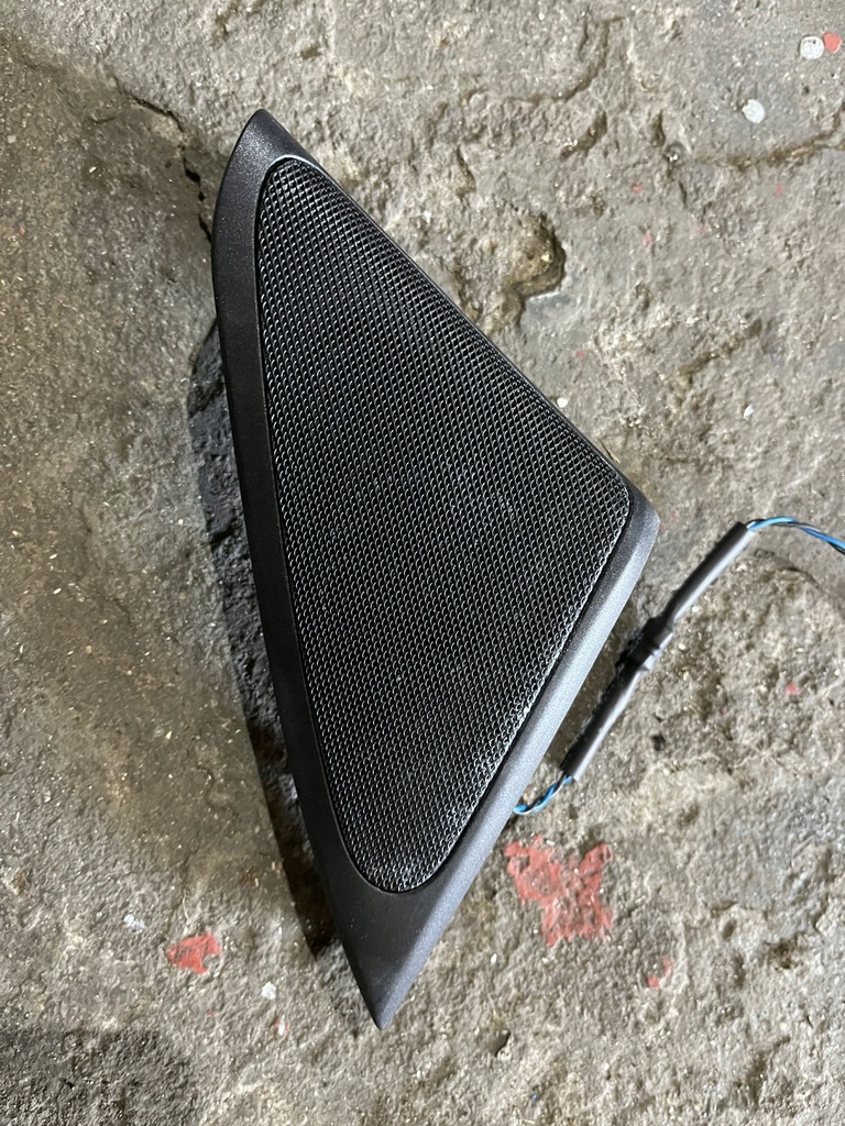 фото №1, 32 bmw f01 f02 треугольник динамик hifi правый 7226612