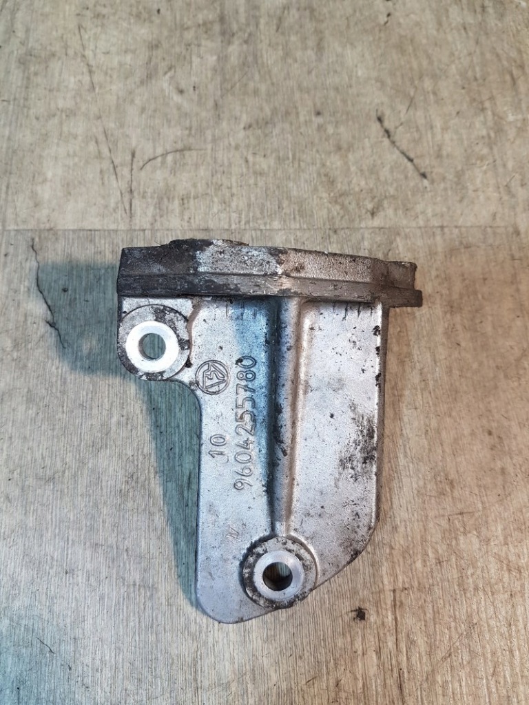 фото №1, Кронштейн кронштейн насоса усилителя peugeot 306 1.6