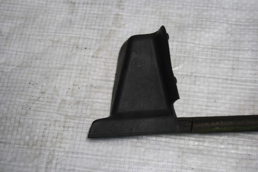 фото №7, Молдинг уплотнитель перед левая 5p0837477 altea xl