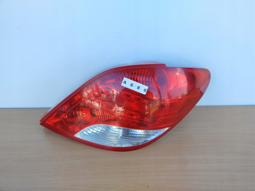 Купить Peugeot 207 рестайлинг  fl хэтчбек правый  фара задний led