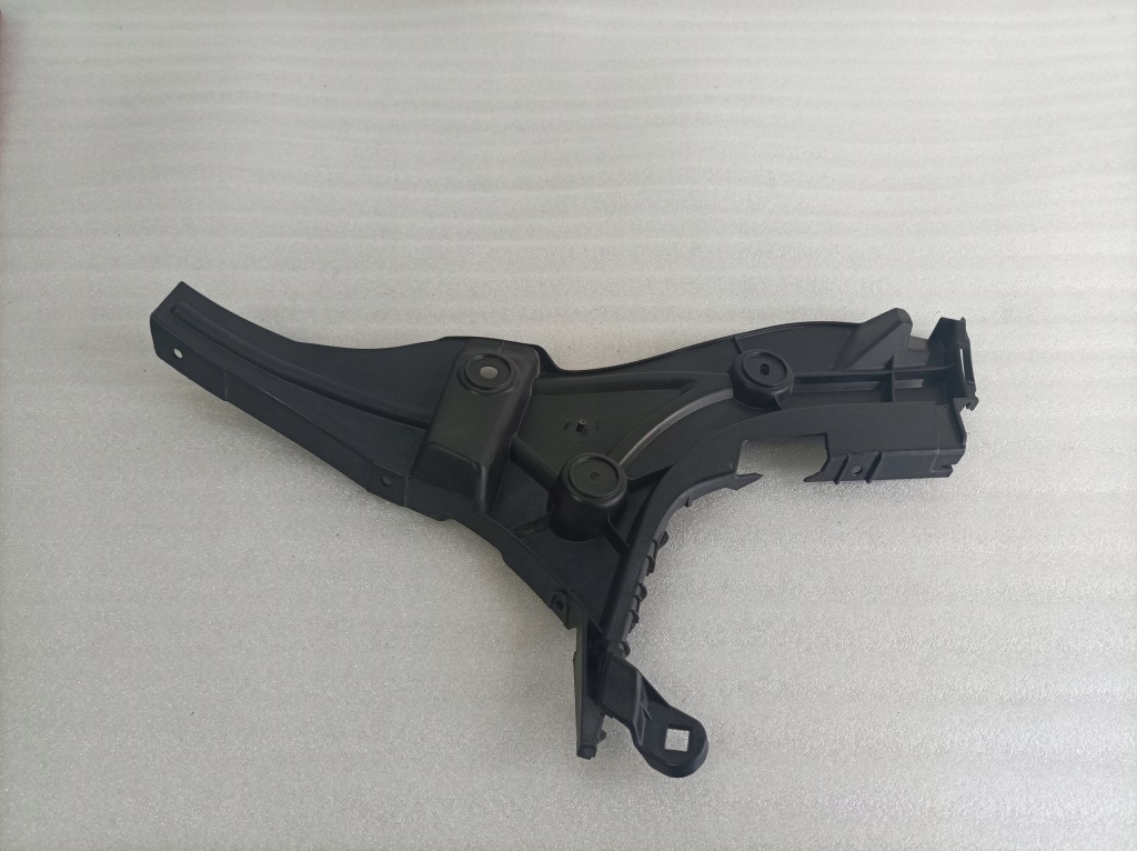 фото №1, Audi a3 8v направляющая бампера левый задняя