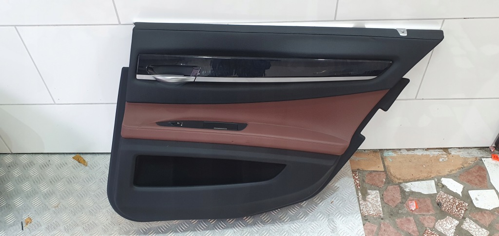 Купить Bmw f01 обивка дверь правый  задняя карка
