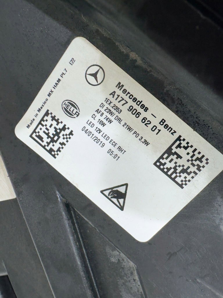 Фара правый  передняя перед full led комплектная mercedes a-klasa w177 jan poz Цена