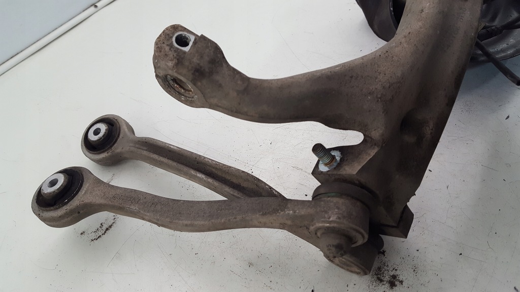 фото №7, Поворотный кулак правый перед 4f0407242e audi a6 c6