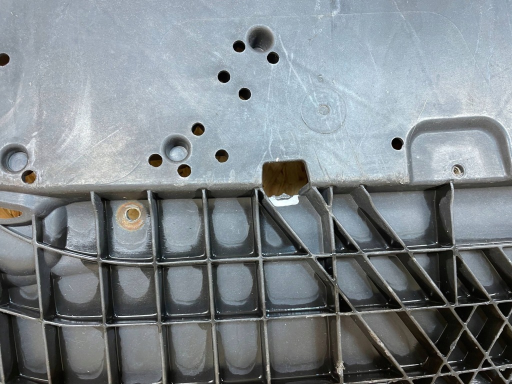 Плита накладка пол под бампер audi a4 b9 8w 8w0807611a s-line 2015- Недорого