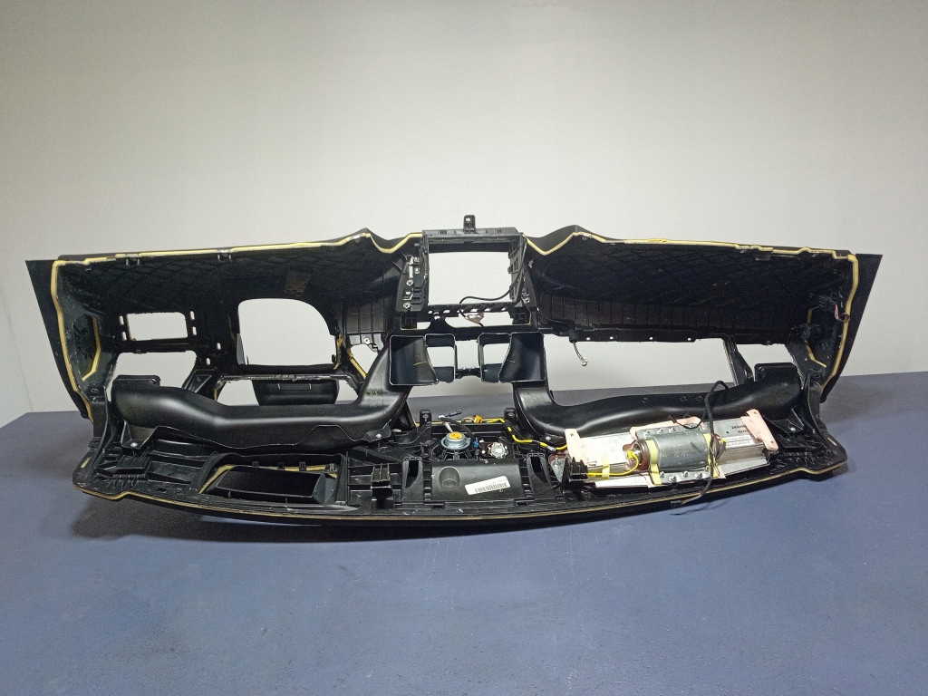 Bmw x6 e71 e72 приборная панель панель  подушки безопасности head up европа  70w1011 Киев