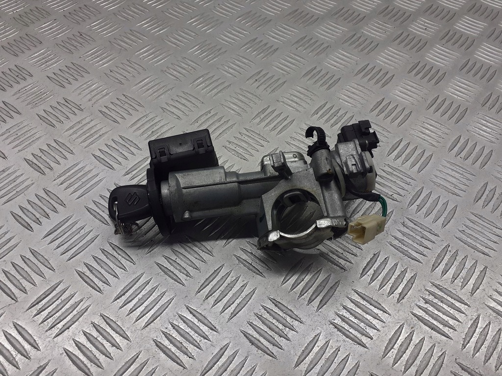 фото №1, Замок зажигания с ключ suzuki alto 1.0