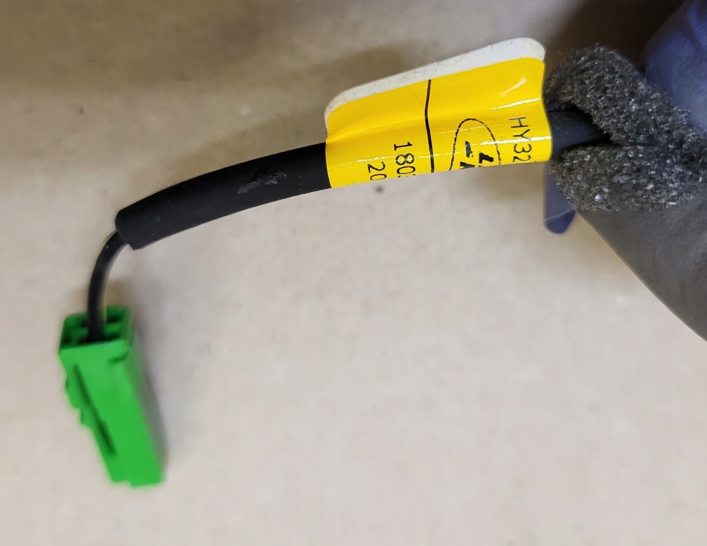 фото №9, Молдинг крышки задний жёлоб левый задняя land rover discovery v 5 l462 оригинальный номер