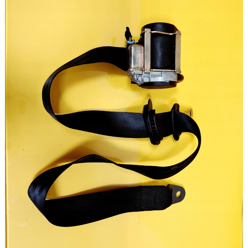 фото №1, Pas безопасности середина задняя lancia phedra 5d 040147 nr1063