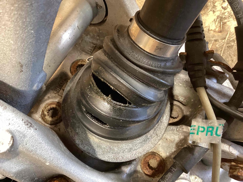 фото №7, Поворотний кулак підвіска заднього ліва porsche macan 95b505431by 8r0505435c