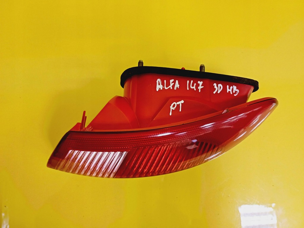 фото №3, Лампа правий задня alfa romeo 147 00-04 хетчбек 46556347 nr31
