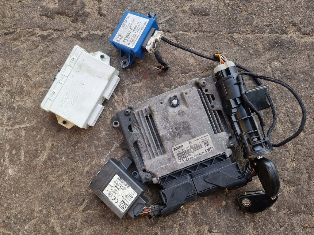 фото №1, Бортовой компьютер иммобилайзер замок зажигания alfa romeo 156 crosswagon