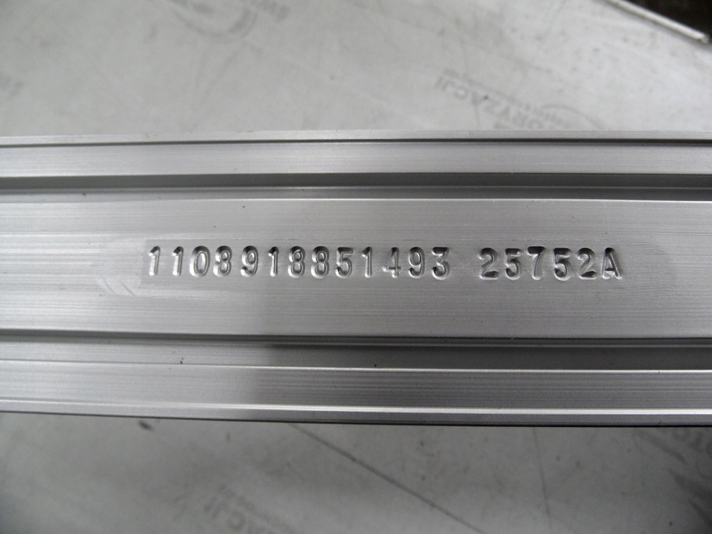 фото №8, Grand voyager iv 06r бардачок стельовий