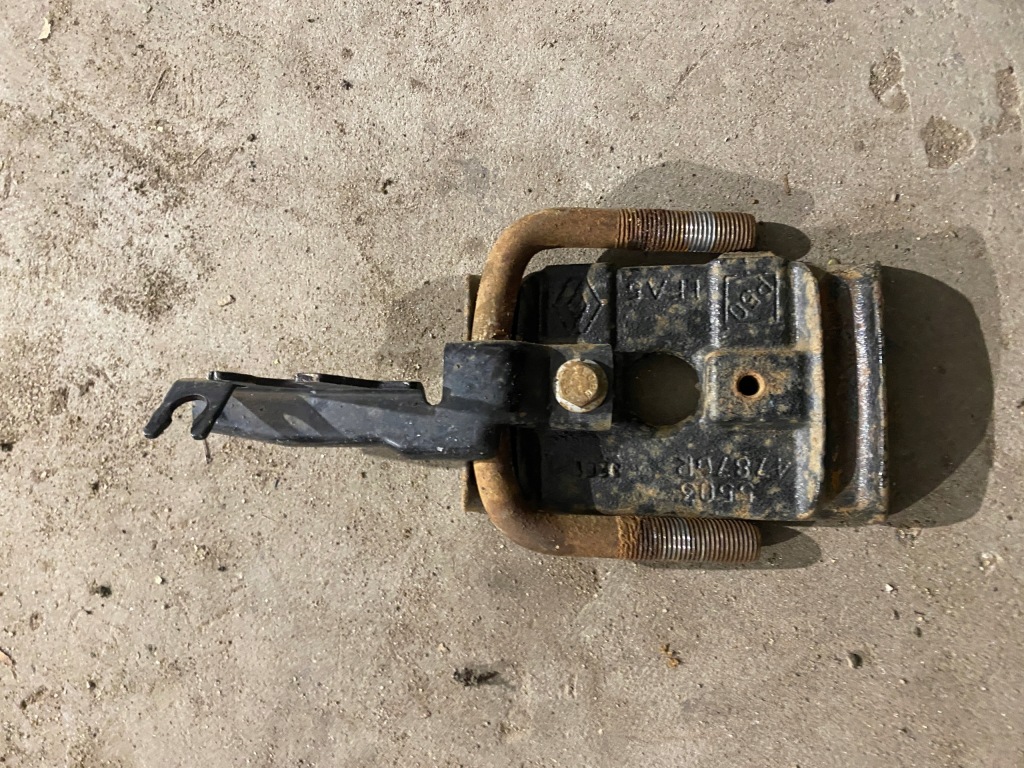 Кронштейн ресора master iii movano b скоба скоба renault оригінальний номер 550347870r Зі Шроту