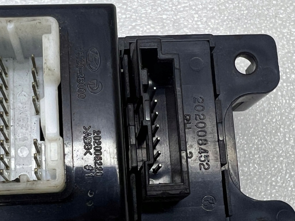 фото №7, Hyundai santa fe 2010 комплект разъём / соединитель usb