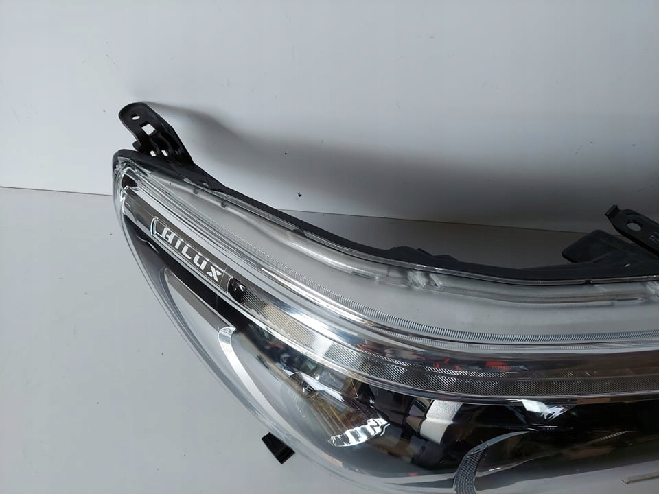 фото №8, Лампа права перед передня toyota hilux 16- led