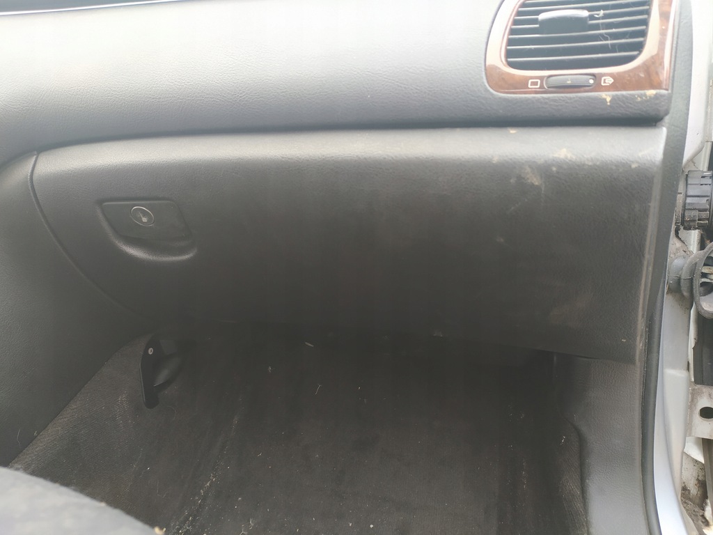 фото №1, Бардачок пасажира перед peugeot 607