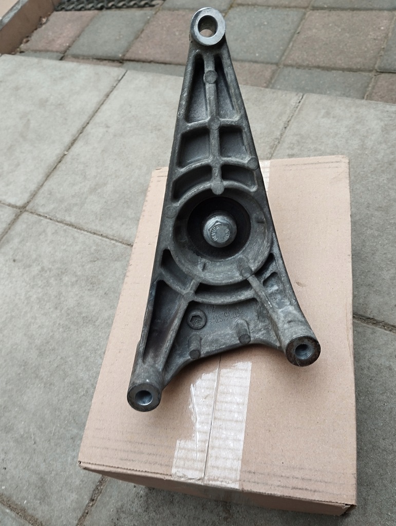 фото №5, Кронштейн, кронштейн вентилятора vw crafter 1 lift. 2,0tdi