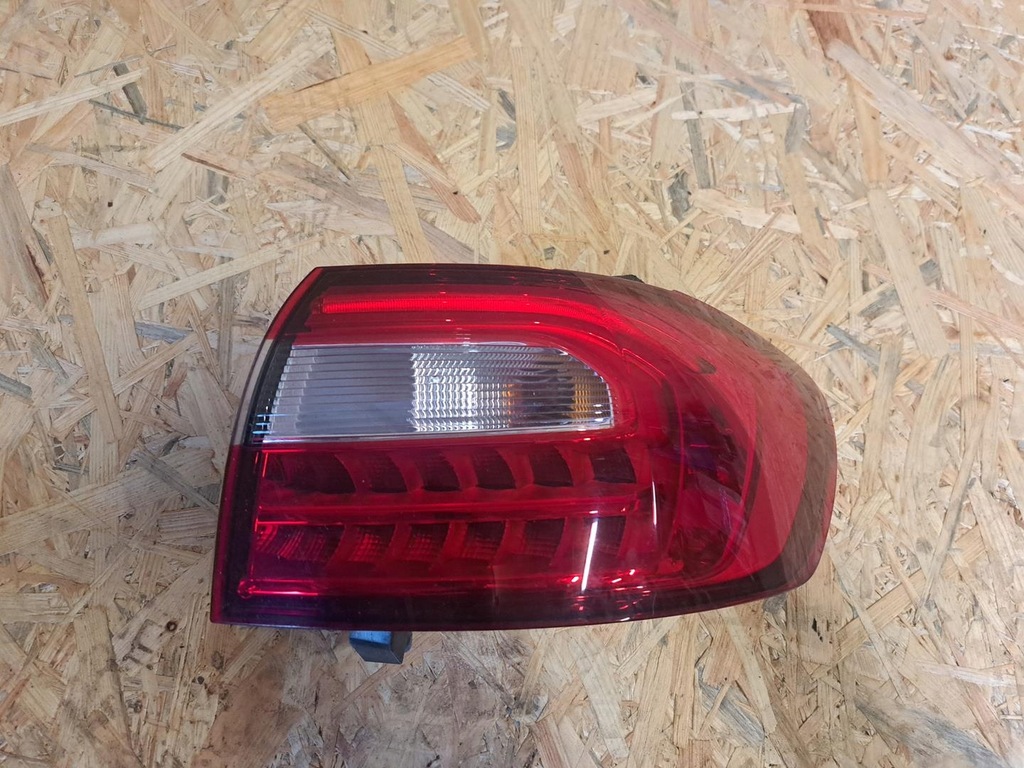 фото №1, Mercedes w247 b-klasa лампа задня права задня