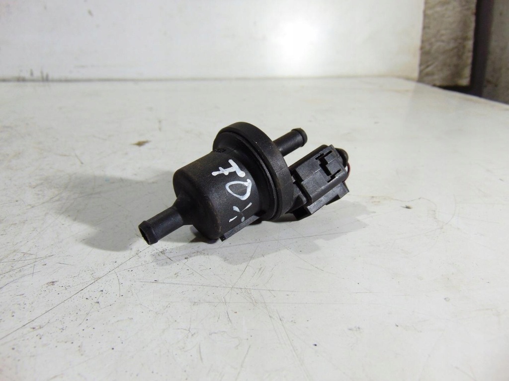 фото №1, Клапан давления топлива vw fox 028014234