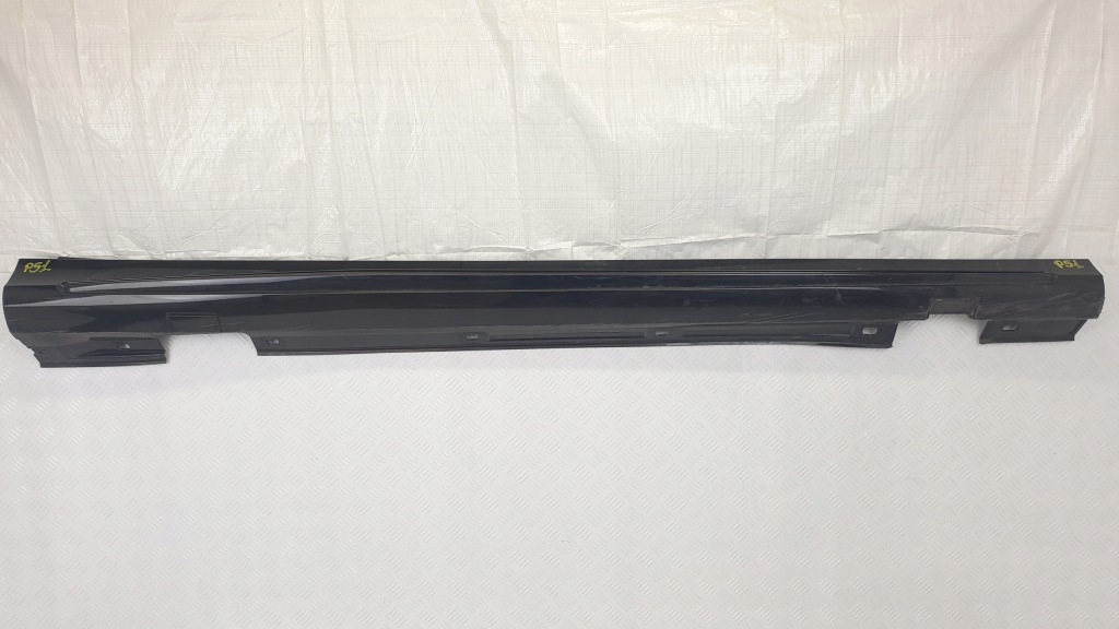 фото №1, Mercedes a-klasa w176 amg молдинг порог правая