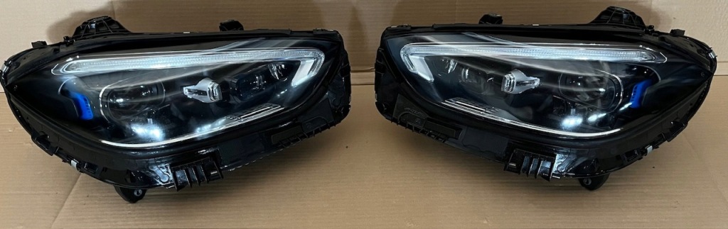 фото №1, Kpl.lampy перед передні mercedes w206 digital + модулі europa 1