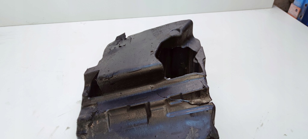 Купить Шумоизоляция накладка картера масляный audi a4 b9 a5 a6 c7 2.0 tdi 04l103660g 2