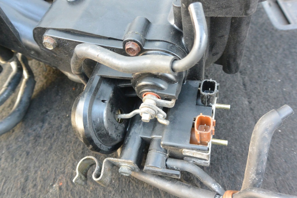 фото №10, Nissan maxima qx a33 коллектор всасывающий 2.0 v6 vq20de