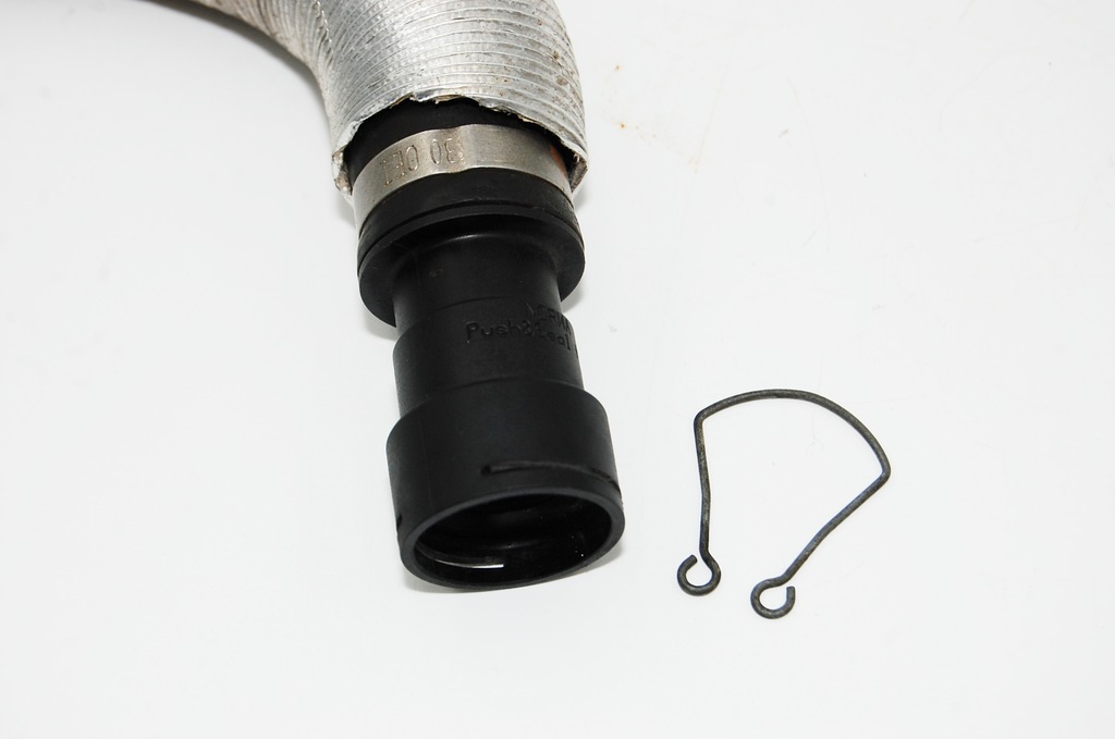 фото №5, Шланг wąż wody термостата volvo v50 s40 ii c30 2,0d d4204t 3m5h-18k579-fe