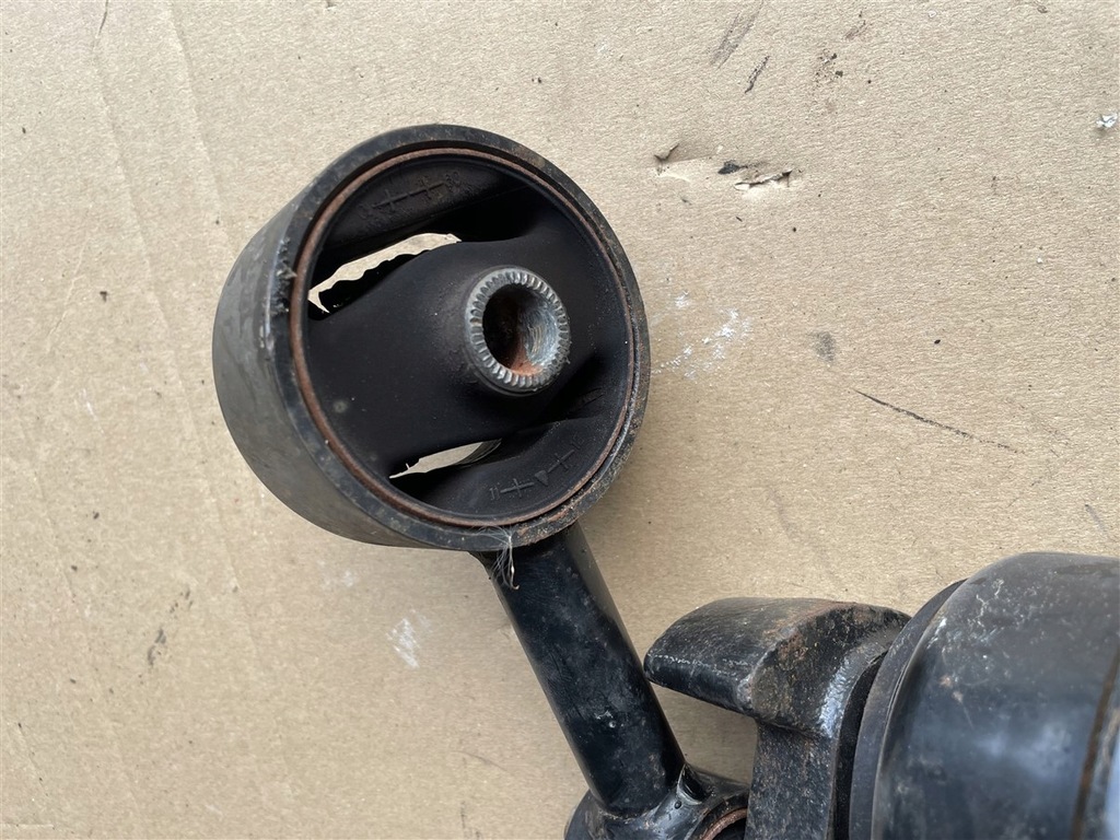 фото №5, Кронштейн подушка двигателя 2.0 crdi d4ha 21825-2s200 hyundai ix35 09-15r 11r