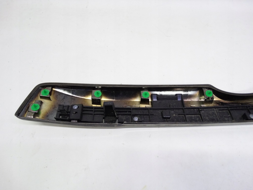 Toyota land cruiser j150 рестайлинг  17-23 накладка молдинг крышки задняя 76810-60141 в Украине