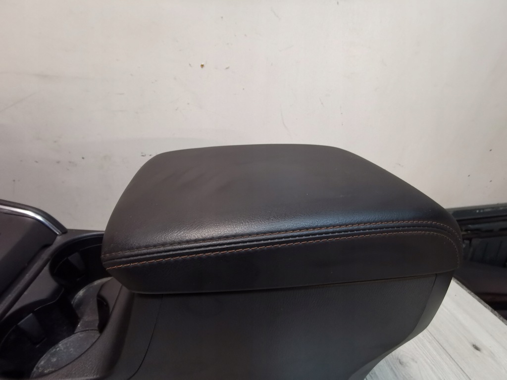 фото №5, Mazda cx5 ii 17- туннель средний подлокотник