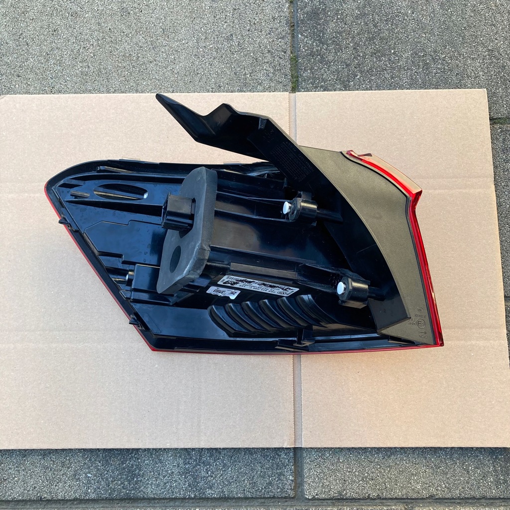 фото №11, Vw t-roc лампа правая задняя led 2ga945096c 2021r