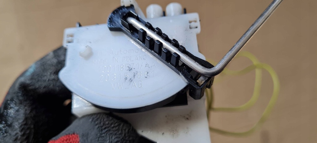 фото №9, A6 c8 4k поплавок датчик уровня топлива дизель 2.0 tdi 100118571aa