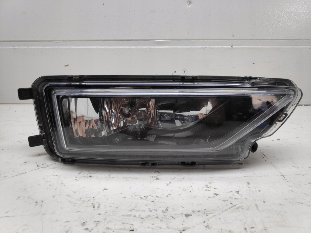 фото №1, Vw amarok противотуманная фара правый 2h6941700a