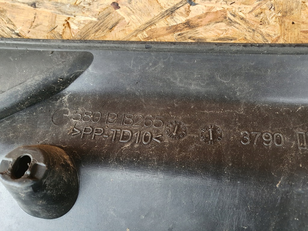 фото №12, Жабо левая правое iveco daily 5801918264 europa