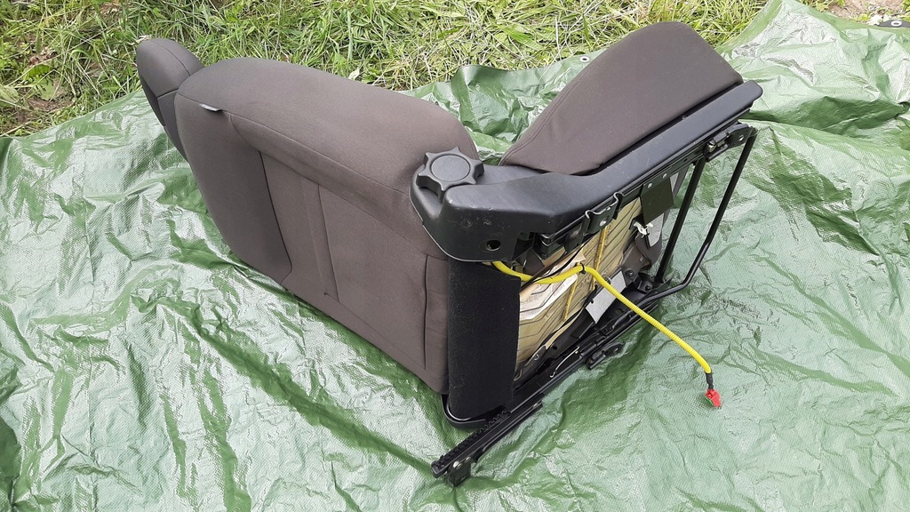 фото №6, Сиденье правый перед mitsubishi carisma