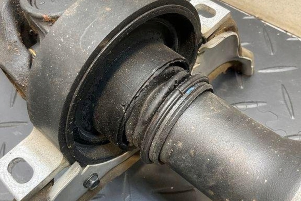 Wał приводной bmw 5 f10 7563150 4.4l бензиновый 2012 Киев