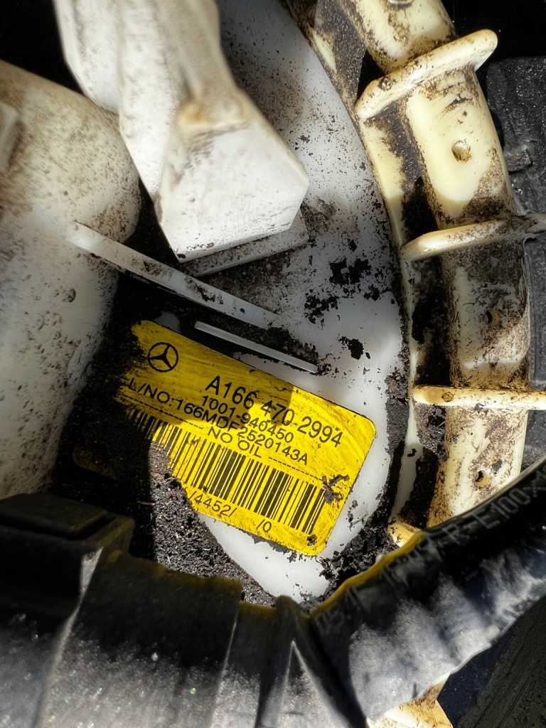 фото №11, Бак заливная горловина насос топлива mercedes gl x166 3.0 cdi 350 bluetec 4matic 4x4