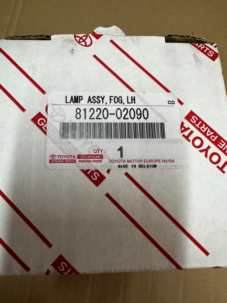 фото №4, Противотуманная фара toyota corolla ix 81220-02090