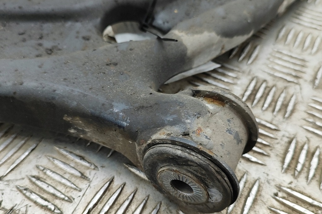 фото №8, Skoda superb mk3 3v передній правий нижній важіль 3q0407152e 1.6d 88kw 2017